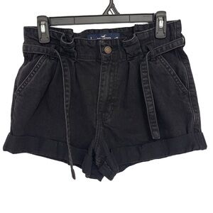 Holister High Rise Mom Short 3’ Size 3 Black
